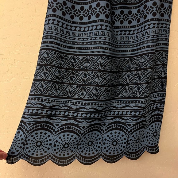 Ann Taylor LOFT Slate Blue & Black Geometric Print Shift Dress w/Scalloped Hem - Picture 7 of 15